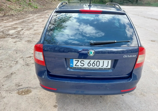 Skoda Octavia cena 16999 przebieg: 310300, rok produkcji 2012 z Szczecin małe 667